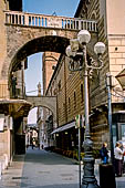 Verona - l'arco della Costa. 